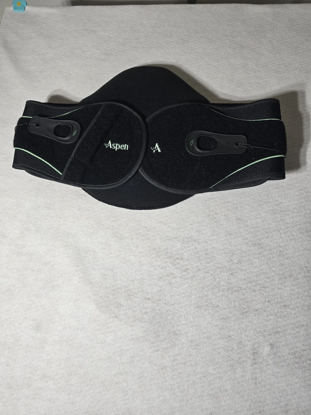 Black Lumbar Support Belt with Adjustable Straps Size M/L